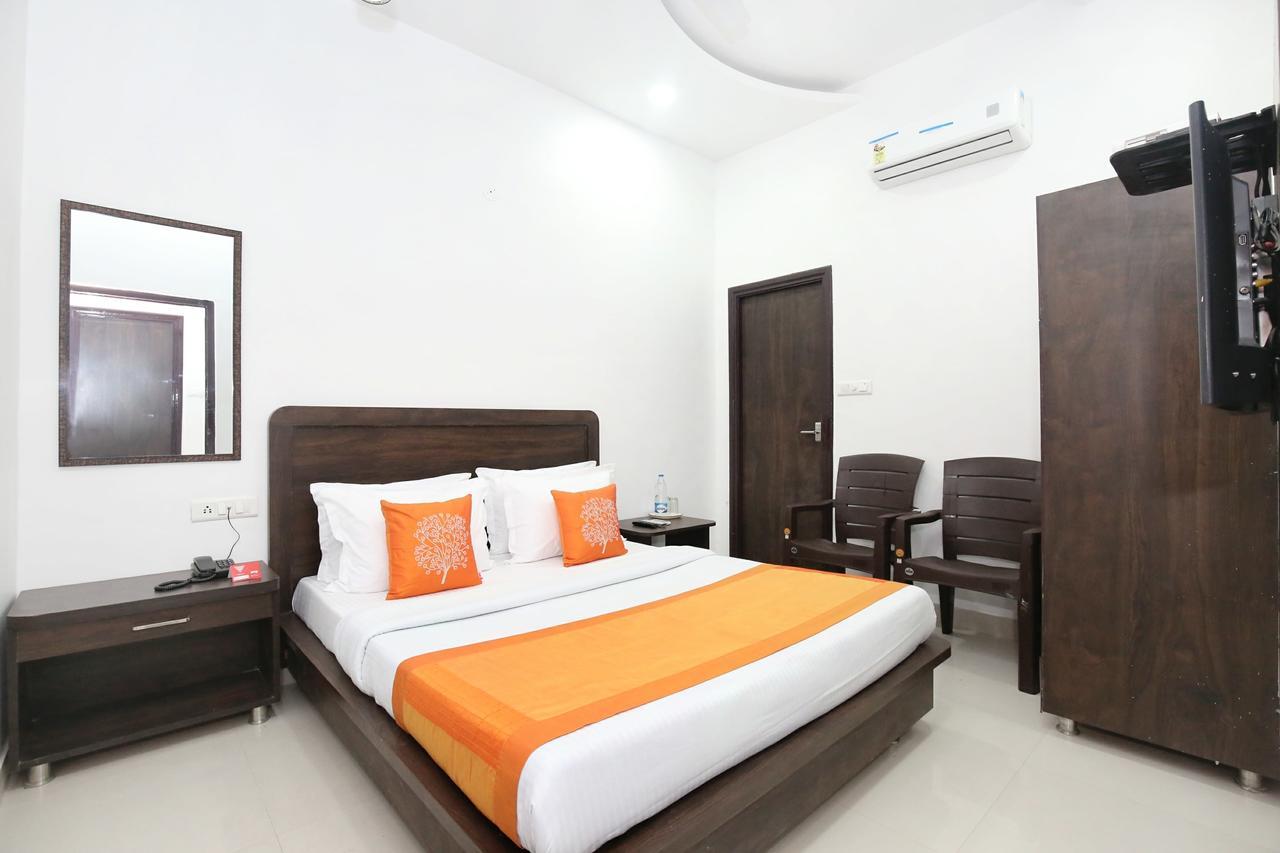 Oyo 11421 Regal Residency Hotel Amritszár Kültér fotó