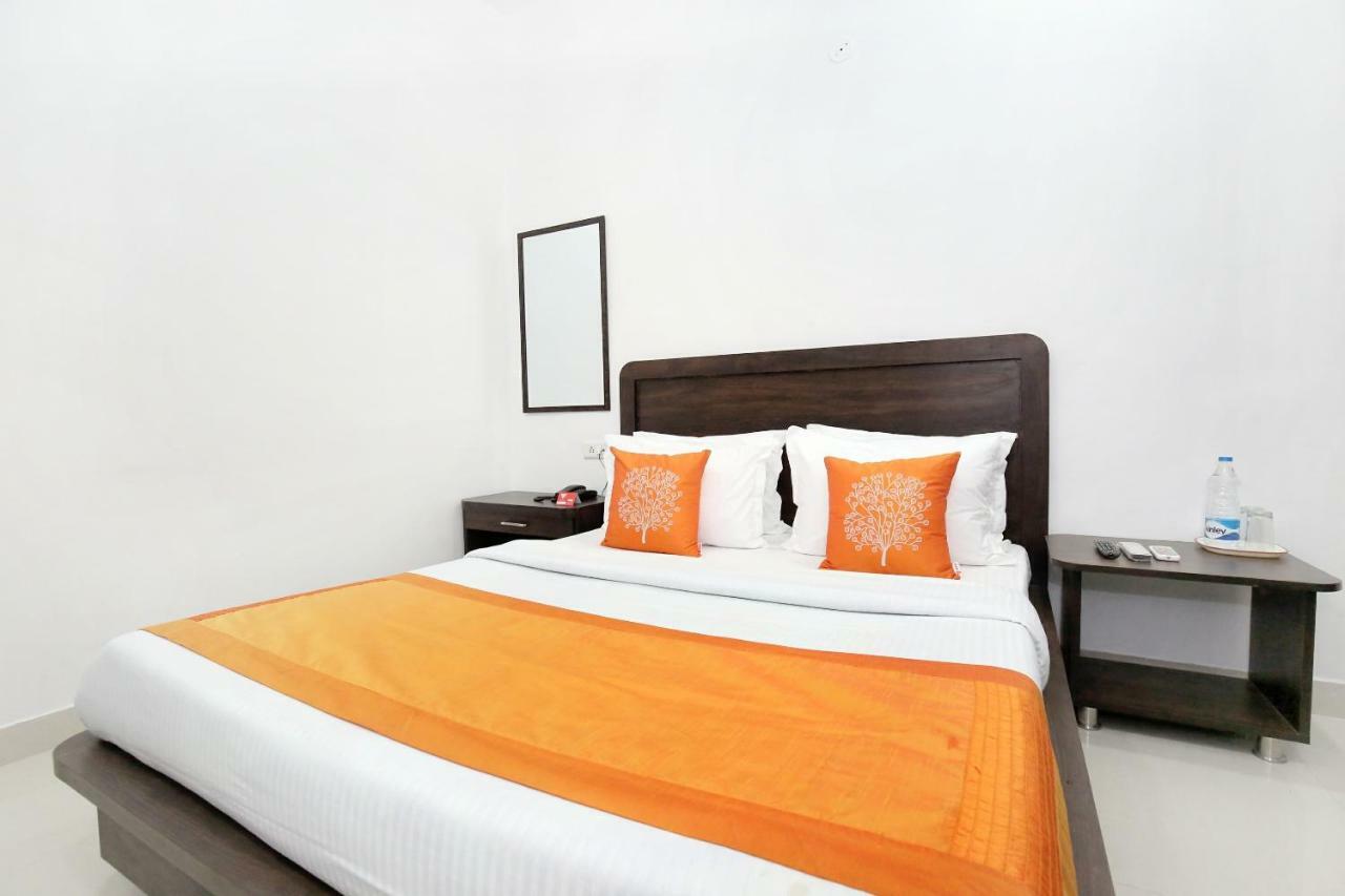 Oyo 11421 Regal Residency Hotel Amritszár Kültér fotó